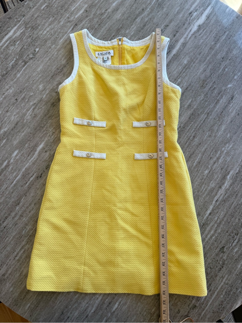 Vintage Yellow Sleeveless Shift Dress with Contrast Trim